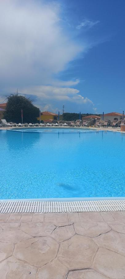 Apartamento Surf House Mirice Vignola Mare Exterior foto