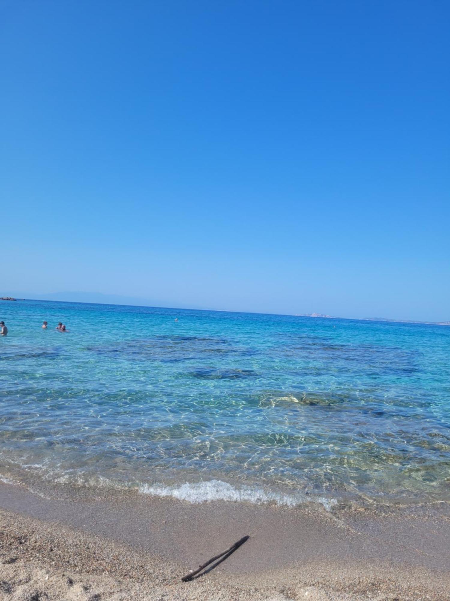 Apartamento Surf House Mirice Vignola Mare Exterior foto
